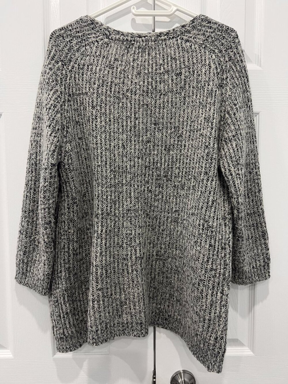 Forever 21 Salt Pepper Grey Cardigan Sweater M - Picture 2 of 2